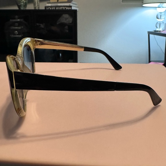 Gucci cat eye sunglasses. New in box